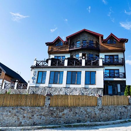 Svoi Hotel Poljanyzja Exterior foto